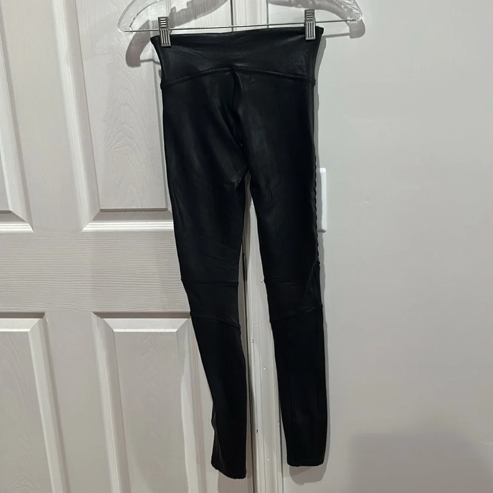 Spanx Faux Leather Moto Leggings Size XS - Picture 5 of 10